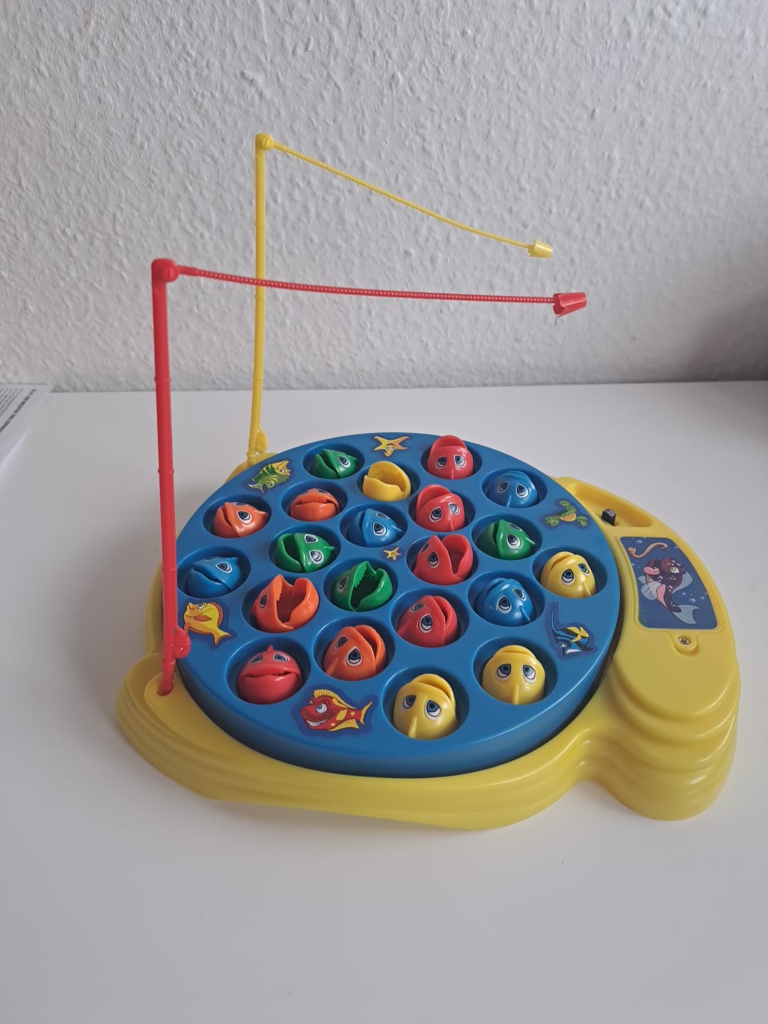 Lets Go Fishin Angelspiel mit 2 defekten Figuren