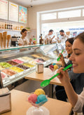 Langstiellöffel aus Plastik in Grün