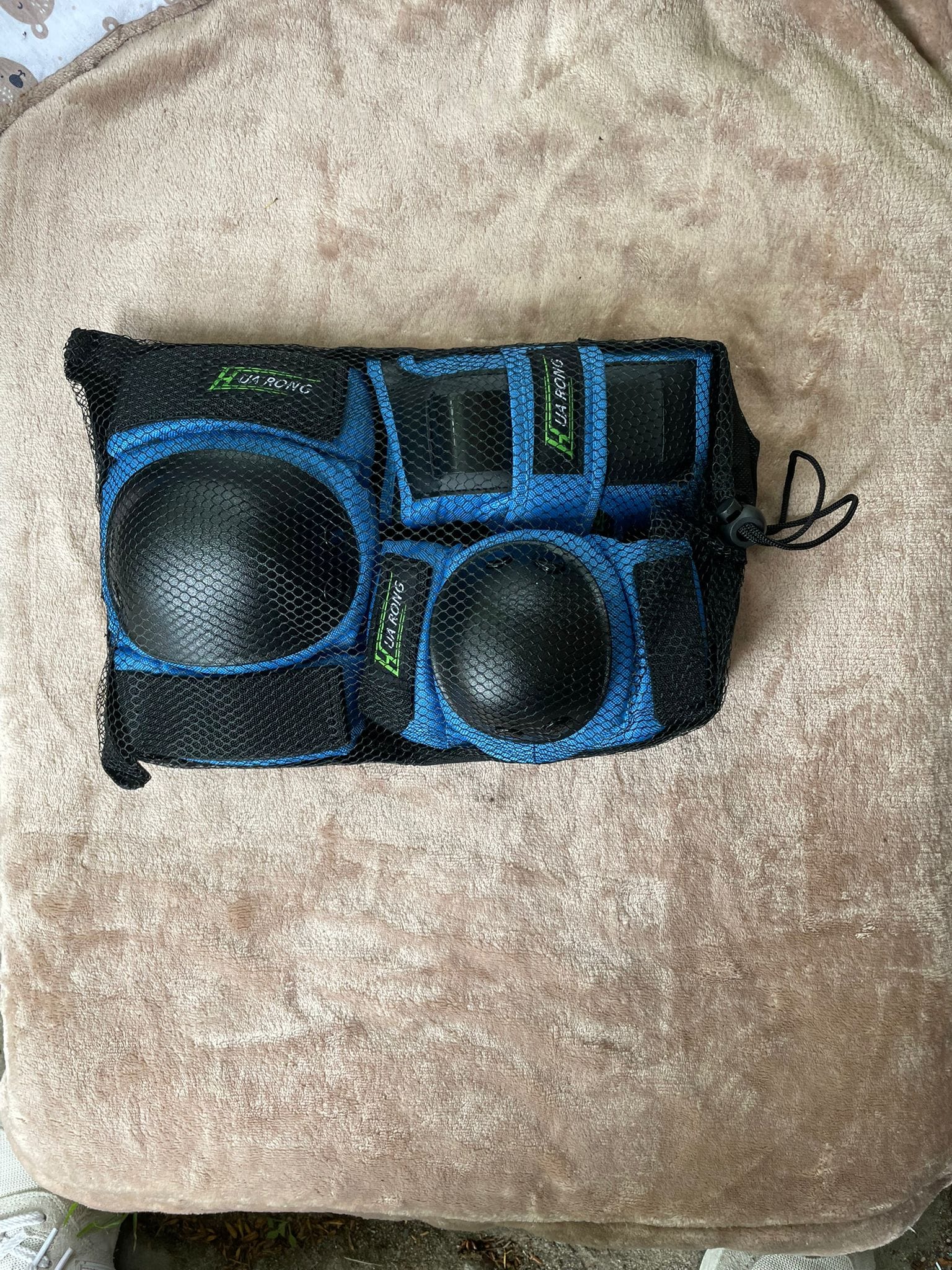 Knie und Ellenbogenschoner-Set verschiedene Größen