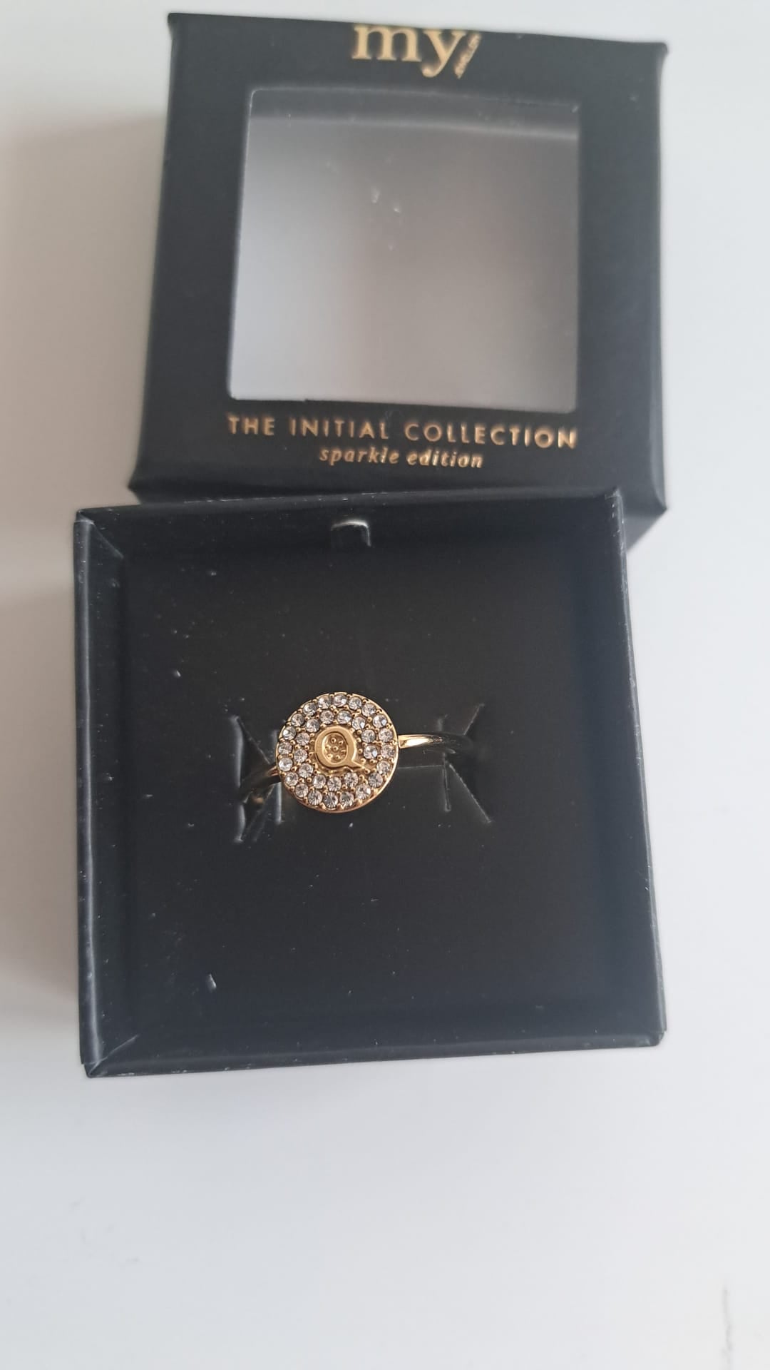 Initialenring aus der Kollektion "The Initial Collection - Sparkle Edition" der Marke My Jewellery