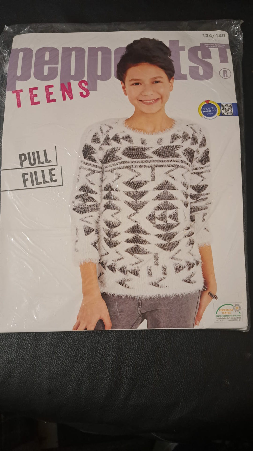 Mädchen Kuschelpullover der Marke Pepperts Teens Größe 134 / 140 Farbe Weiß / Grau